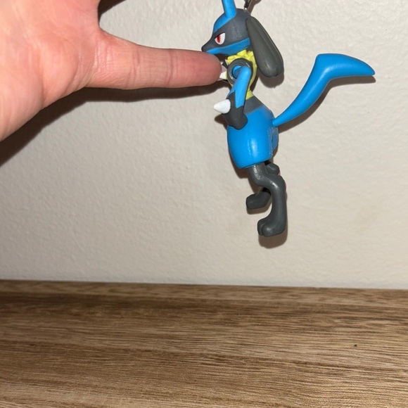 S.H.Figuarts Lucario keychain - Picture 5 of 7